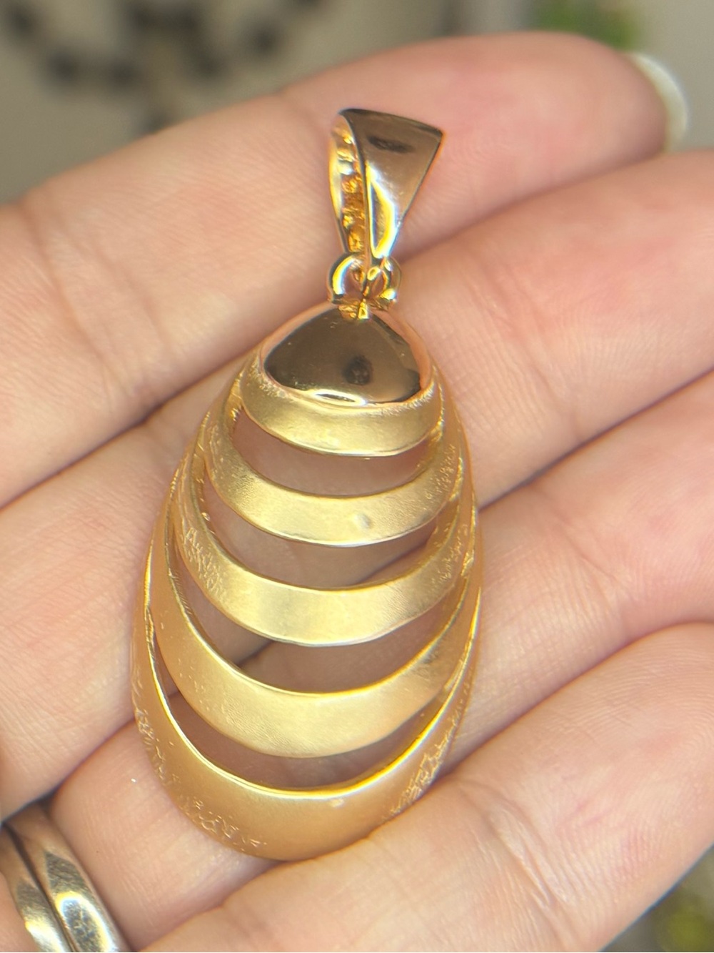 Vintage Signed EB Gold Tone Openwork Teardrop Pendant